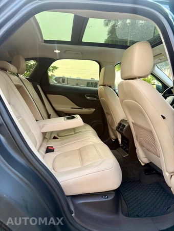 2017 Jaguar F-PACE Prestige - miniatura 23