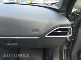 2017 Jaguar F-PACE Prestige – miniatura 19