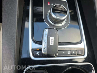 2017 Jaguar F-PACE Prestige – miniatura 8