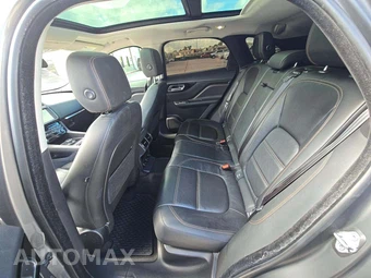 2017 Jaguar F-PACE Prestige – miniatura 10