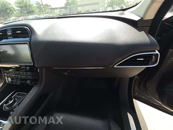2017 Jaguar F-PACE Prestige – miniatura 16