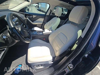 2017 Jaguar F-PACE Prestige – miniatura 6