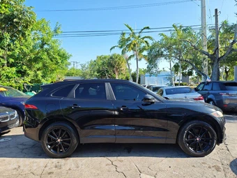 2017 Jaguar F-PACE Prestige – miniatura 11