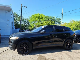 2017 Jaguar F-PACE Prestige – miniatura 3