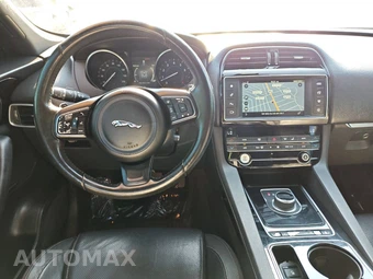2017 Jaguar F-PACE Prestige – miniatura 36