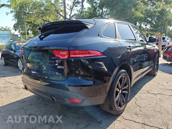 2017 Jaguar F-PACE Prestige – miniatura 9