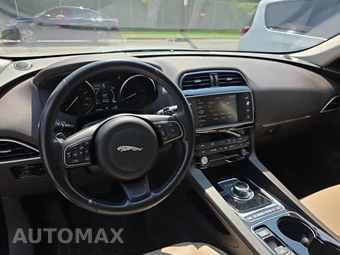 2017 Jaguar F-PACE Prestige - miniatura 14