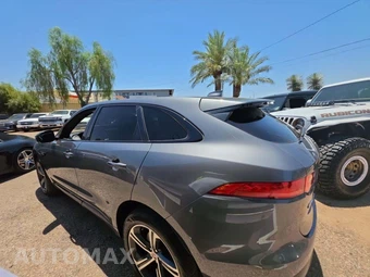 2017 Jaguar F-PACE R-Sport – miniatura 2