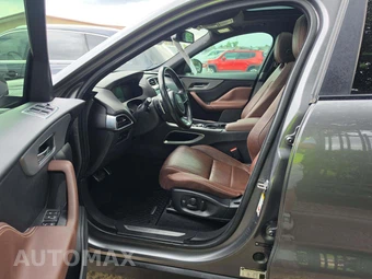 2017 Jaguar F-PACE S – miniatura 6