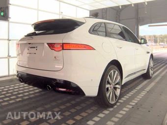 2017 Jaguar F-PACE S – miniatura 4
