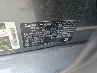 2017 Jaguar XE Premium – miniatura 14