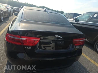 2017 Jaguar XE Premium – miniatura 5