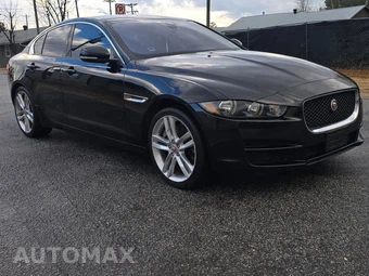 2017 Jaguar XE Premium – miniatura 3
