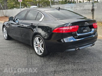 2017 Jaguar XE Premium – miniatura 8