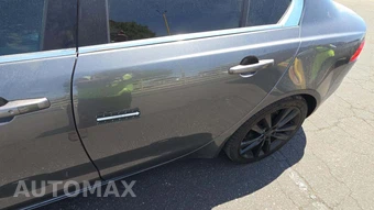 2017 Jaguar XE Prestige – miniatura 21