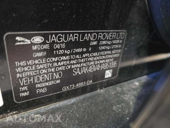 2017 Jaguar XE Prestige – miniatura 5