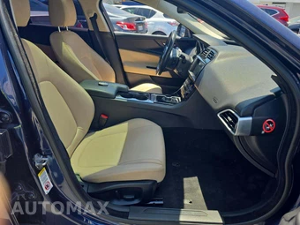 2017 Jaguar XE – miniatura 18