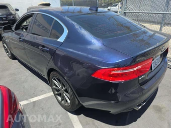 2017 Jaguar XE – miniatura 2