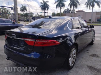 2017 Jaguar XF Premium – miniatura 10