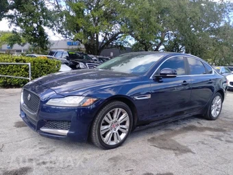 2017 Jaguar XF Premium – miniatura 3