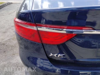 2017 Jaguar XF Premium – miniatura 30