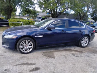 2017 Jaguar XF Premium – miniatura 4