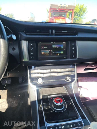 2017 Jaguar XF Premium – miniatura 7