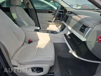 2017 Jaguar XF Premium – miniatura 14
