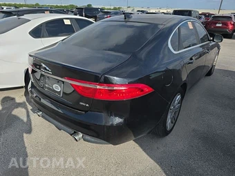 2017 Jaguar XF Premium – miniatura 4