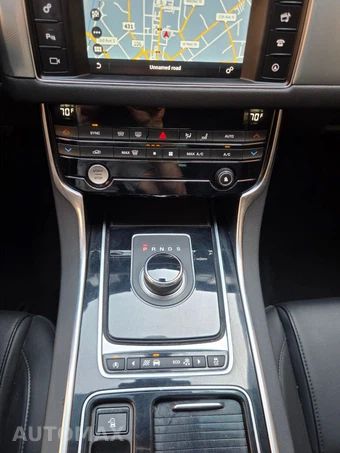2017 Jaguar XF Premium – miniatura 27