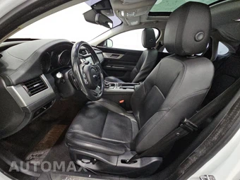 2017 Jaguar XF Premium – miniatura 7