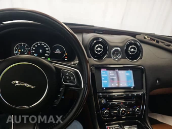 2017 Jaguar XJL Portfolio – miniatura 11
