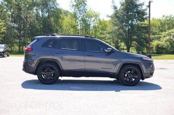 2017 Jeep Cherokee High Altitude Edition - miniatura 6