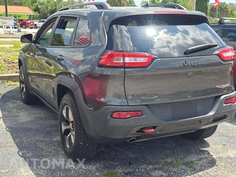 2017 Jeep Cherokee L Plus Edition - miniatura 2