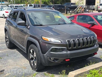 2017 Jeep Cherokee L Plus Edition - miniatura 4