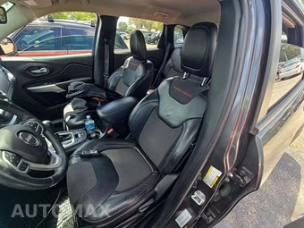 2017 Jeep Cherokee L Plus Edition - miniatura 6