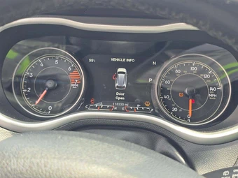 2017 Jeep Cherokee L Plus Edition - miniatura 9