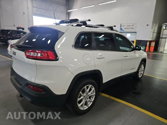 2017 Jeep Cherokee Latitude – miniatura 4