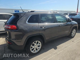 2017 Jeep Cherokee Latitude – miniatura 4