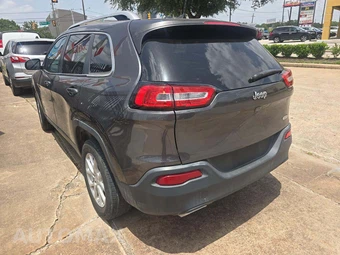 2017 Jeep Cherokee Latitude - miniatura 2
