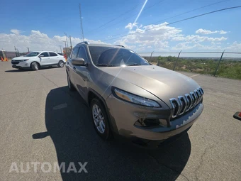 2017 Jeep Cherokee Latitude – miniatura 3