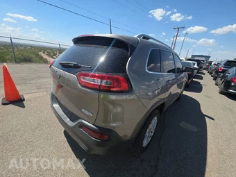 2017 Jeep Cherokee Latitude – miniatura 4