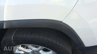 2017 Jeep Cherokee Latitude - miniatura 31