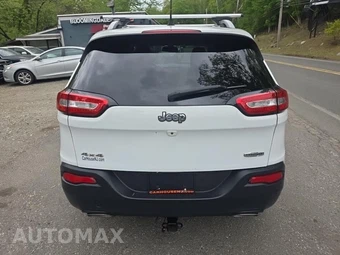 2017 Jeep Cherokee Latitude - miniatura 5
