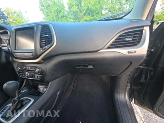 2017 Jeep Cherokee Latitude – miniatura 16