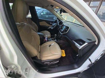 2017 Jeep Cherokee Limited – miniatura 18