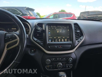 2017 Jeep Cherokee Limited – miniatura 10