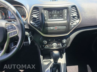 2017 Jeep Cherokee Sport - miniatura 11