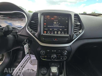 2017 Jeep Cherokee Trailhawk - miniatura 7