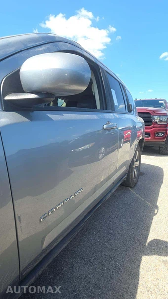 2017 Jeep Compass High Altitude Edition – miniatura 23